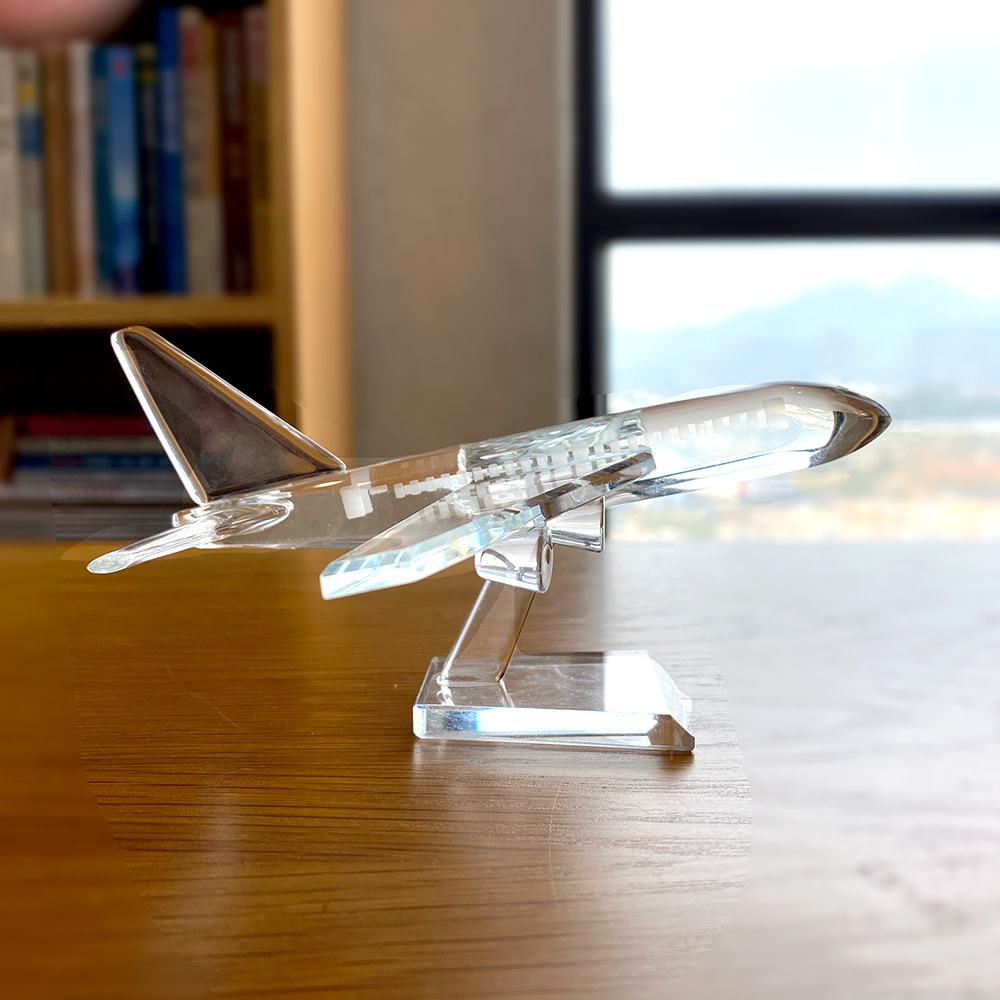 تمثال طائرة من الكريستال الشفا - مراجعة Paper Weight Crystal وسعره